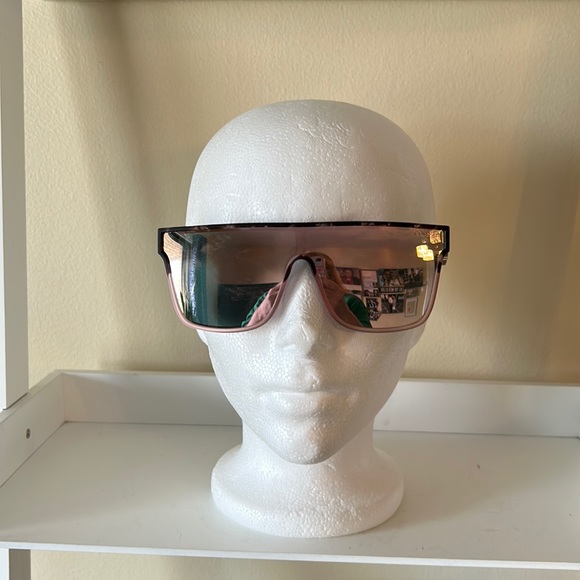 CAKE oversized shield sunglasses - Picture 3 of 12